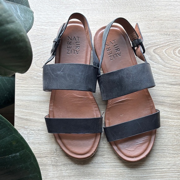 Naturalizer Leather Black and Brown Sandals size 7M - Picture 1 of 6
